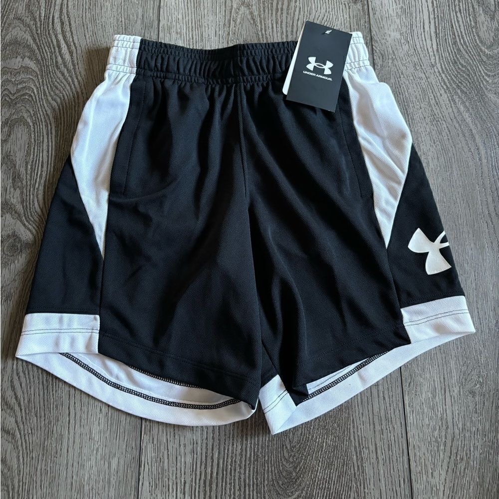 Under armour girls size S shorts